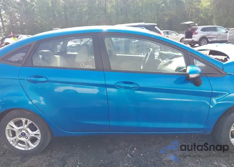 2014 Ford Fiesta Se z USA, uszkodzony, nr VIN 3FADP4BJ5EM226149